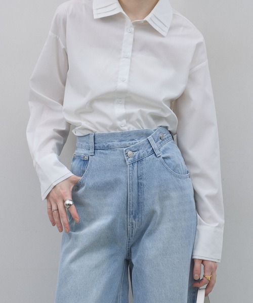 &. NOSTALGIA（アンドドットノスタルジア）の「ウエストアシメカーブデニム（デニムパンツ・レディース・ライトブルー/ブルー・S/M）」の17枚目の写真