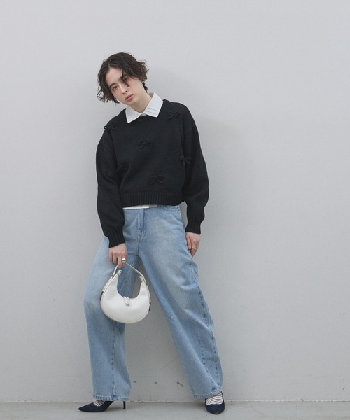 &. NOSTALGIA（アンドドットノスタルジア）の「ウエストアシメカーブデニム（デニムパンツ・レディース・ライトブルー/ブルー・S/M）」の21枚目の写真