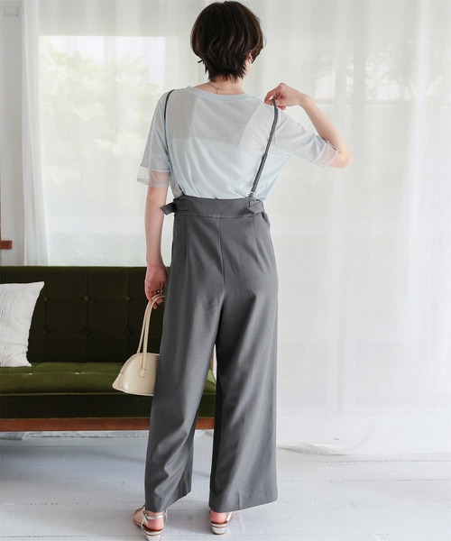 titivate(ティティベイト)の「サスペンダータックワイドパンツ(その他パンツ・レディース・ベージュ/グレー/ブラック・L/M/S)」の11枚目の写真