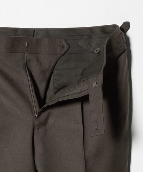 UNITED ARROWS(ユナイテッドアローズ)の「サイドアジャスター 1プリーツ スラックス(スラックス・メンズ・ダークブラウン/ダークグレー・48/50/46/44)」の22枚目の写真