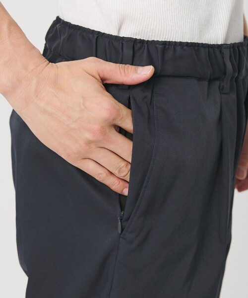 BEAUTY&YOUTH UNITED ARROWS（ビューティーアンドユースユナイテッドアローズ）の「TASLAN 1P イージー テーパード パンツ NO.7 吸水速乾機能付き（その他パンツ・メンズ・ネイビー/オフホワイト/ブラック・S/XL/M/L）」の13枚目の写真