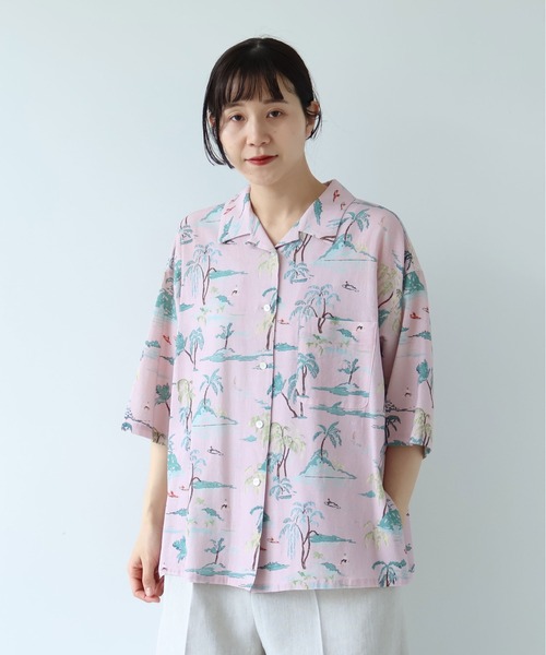 yuni(ユニ )の「△Island print open collar shirt(シャツ/ブラウス・レディース・ベージュ/ピンク・FREE)」の2枚目の写真