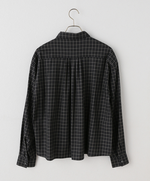 JOURNAL STANDARD（ジャーナルスタンダード）の「ギャザーレギュラーカラーブラウス（シャツ/ブラウス・レディース・ネイビー/ベージュ・FREE）」の3枚目の写真