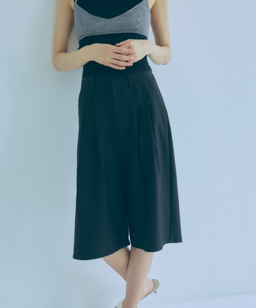 EN NEUME(エンノイム)の「Big Silhouette Half Pants(その他パンツ・レディース・ベージュ/ブラック/ダークブラウン・0/1)」の18枚目の写真