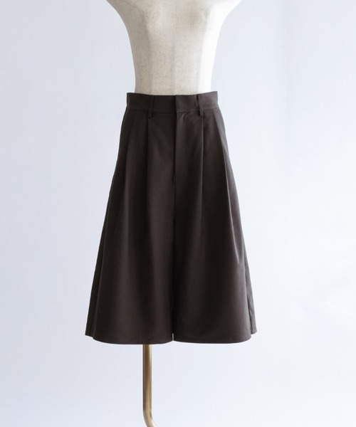 EN NEUME(エンノイム)の「Big Silhouette Half Pants(その他パンツ・レディース・ベージュ/ブラック/ダークブラウン・0/1)」の13枚目の写真