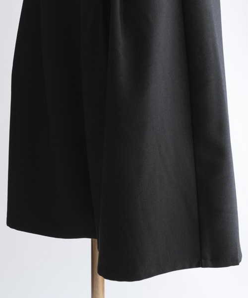 EN NEUME(エンノイム)の「Big Silhouette Half Pants(その他パンツ・レディース・ベージュ/ブラック/ダークブラウン・0/1)」の17枚目の写真