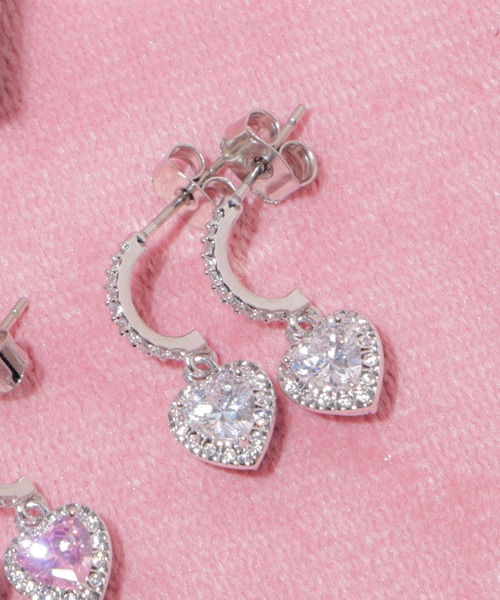 JILL by JILL STUART(ジルバイジルスチュアート)の「Cubic プチハートピアス(ピアス(両耳用)・レディース・ピンク/シルバー・FREE)」の1枚目の写真