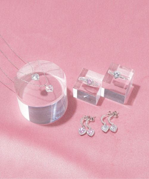 JILL by JILL STUART(ジルバイジルスチュアート)の「Cubic プチハートピアス(ピアス(両耳用)・レディース・ピンク/シルバー・FREE)」の7枚目の写真