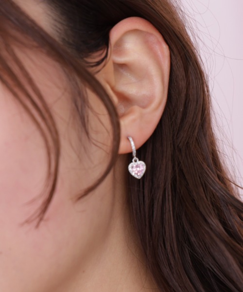 JILL by JILL STUART(ジルバイジルスチュアート)の「Cubic プチハートピアス(ピアス(両耳用)・レディース・ピンク/シルバー・FREE)」の12枚目の写真