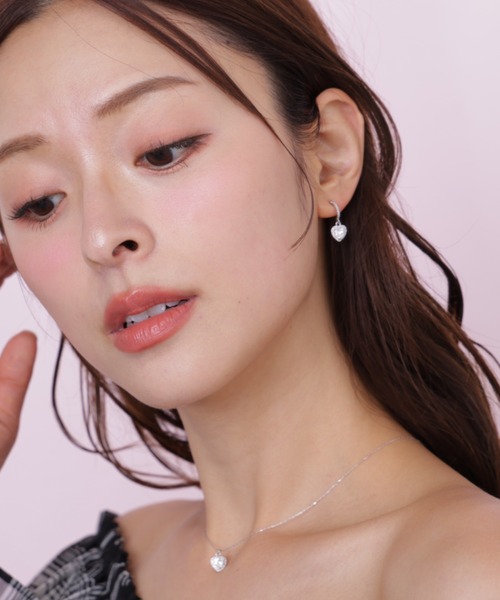 JILL by JILL STUART(ジルバイジルスチュアート)の「Cubic プチハートピアス(ピアス(両耳用)・レディース・ピンク/シルバー・FREE)」の13枚目の写真