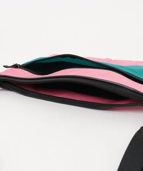 ARCHIVER（アーカイバ）の「【AS】【TRIUMPHAL】 NYLON SACOCHE SHOULDER BAG（ショルダーバッグ・メンズ・ブラック/チャコールグレー/ダークグリーン/ネイビー/ライトグリーン/ピンク・FREE）」の9枚目の写真