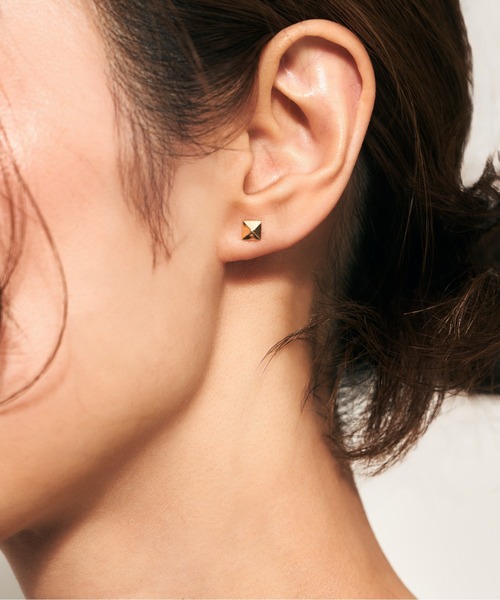 Jewel closet by L&Co.(ジュエルクローゼットバイエルアンドコー)の「K10 スタッズ ピアス(ピアス(両耳用)・レディース・ゴールド系3/ゴールド系1/ゴールド系2・FREE)」の5枚目の写真