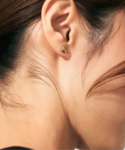 Jewel closet by L&Co.(ジュエルクローゼットバイエルアンドコー)の「K10 スタッズ ピアス(ピアス(両耳用)・レディース・ゴールド系3/ゴールド系1/ゴールド系2・FREE)」の6枚目の写真