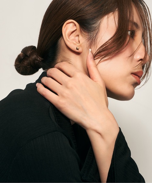 Jewel closet by L&Co.(ジュエルクローゼットバイエルアンドコー)の「K10 スタッズ ピアス(ピアス(両耳用)・レディース・ゴールド系3/ゴールド系1/ゴールド系2・FREE)」の10枚目の写真