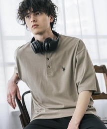 U.S. POLO ASSN.（ユーエスポロアッスン）の「U.S. POLO ASSN. ユーエスポロアッスン 別注コラボワンポイントロゴ刺繍天竺ヘンリーネック半袖Tシャツ（Tシャツ/カットソー）」