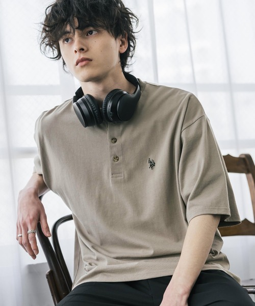 U.S. POLO ASSN. ユーエスポロアッスン 別注コラボワンポイントロゴ刺繍天竺ヘンリーネック半袖Tシャツ