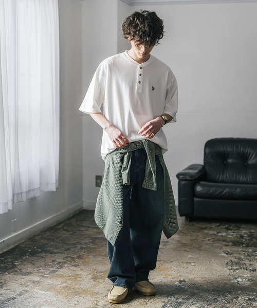 U.S. POLO ASSN.(ユーエスポロアッスン)の「U.S. POLO ASSN. ユーエスポロアッスン 別注コラボワンポイントロゴ刺繍天竺ヘンリーネック半袖Tシャツ(Tシャツ/カットソー・メンズ・ブラウン/ホワイト/ベージュ/チャコール/ネイビー/ブラック/ワイン・M/XL/L)」の12枚目の写真