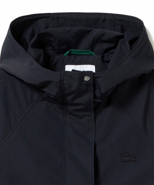 LACOSTE（ラコステ）の「インパーテッドプリーツ Aラインマウンテンパーカー（マウンテンパーカー・レディース・ブラック/ベージュ・40/38/36/34）」の13枚目の写真