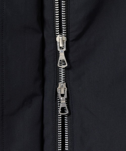 LACOSTE（ラコステ）の「インパーテッドプリーツ Aラインマウンテンパーカー（マウンテンパーカー・レディース・ブラック/ベージュ・40/38/36/34）」の16枚目の写真