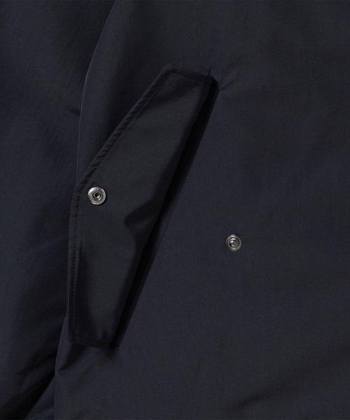 LACOSTE（ラコステ）の「インパーテッドプリーツ Aラインマウンテンパーカー（マウンテンパーカー・レディース・ブラック/ベージュ・40/38/36/34）」の11枚目の写真