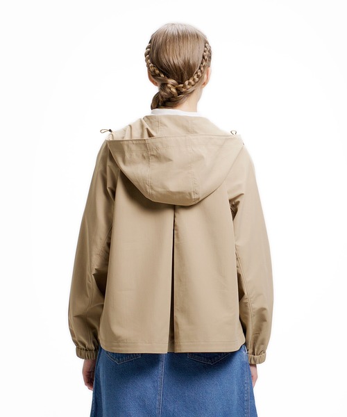 LACOSTE（ラコステ）の「インパーテッドプリーツ Aラインマウンテンパーカー（マウンテンパーカー・レディース・ブラック/ベージュ・40/38/36/34）」の21枚目の写真