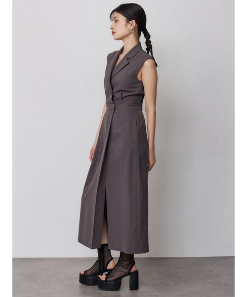 MURUA(ムルーア)の「【接触冷感】テーラードライクワンピース 夏服(ワンピース・レディース・ベージュ/ブルー/グレー・2/1)」の6枚目の写真