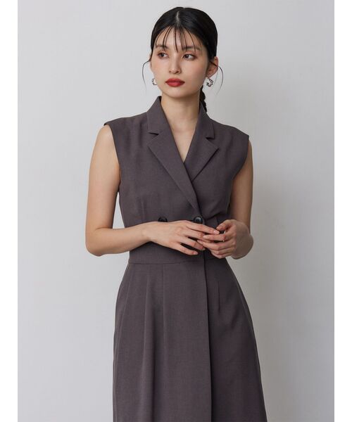 MURUA(ムルーア)の「【接触冷感】テーラードライクワンピース 夏服(ワンピース・レディース・ベージュ/ブルー/グレー・2/1)」の10枚目の写真