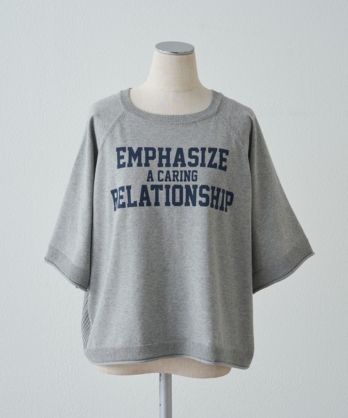 PUAL CE CIN（ピュアルセシン）の「アソートプリントハーフスリーブニット（ニット/セーター・レディース・キャメル/グレー/オフホワイト・FREE）」の2枚目の写真