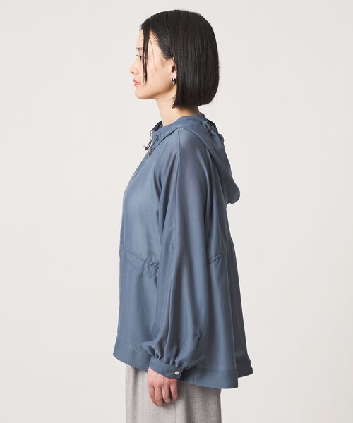 A DAY IN THE LIFE UNITED ARROWS(アデイインザライフユナイテッドアローズ)の「シアー フードブルゾン ‐ウォッシャブル‐<A DAY IN THE LIFE>(ブルゾン・レディース・ロイヤルブルー/ダークグレー/ナチュラル・FREE)」の7枚目の写真