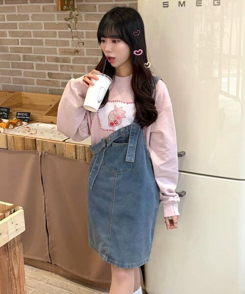 ambler（エムブラー）の「ストロベリーボタン アプリケ刺繍スウェットTシャツ AMM1404 (メランジ)（スウェット・レディース・その他・SMALL/MEDIUM）」の6枚目の写真