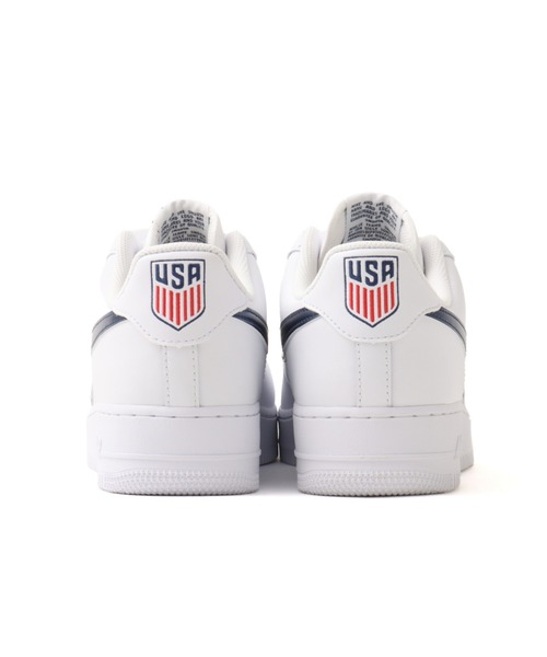 NIKE（ナイキ）の「NIKE AIR FORCE 1 '07 LV8 / ナイキ エア フォース 1 '07 LV8 【SP】（スニーカー・メンズ・ホワイト・30.0cm/29.0cm/28.5cm/28.0cm/27.5cm/27.0cm/26.5cm/26.0cm/25.5cm）」の2枚目の写真