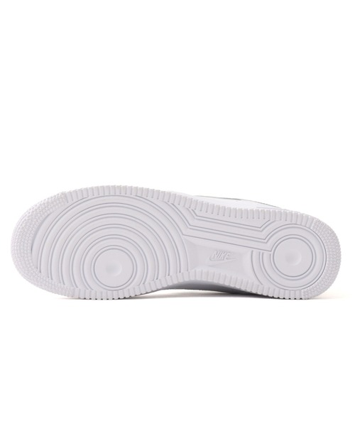 NIKE（ナイキ）の「NIKE AIR FORCE 1 '07 LV8 / ナイキ エア フォース 1 '07 LV8 【SP】（スニーカー・メンズ・ホワイト・30.0cm/29.0cm/28.5cm/28.0cm/27.5cm/27.0cm/26.5cm/26.0cm/25.5cm）」の6枚目の写真