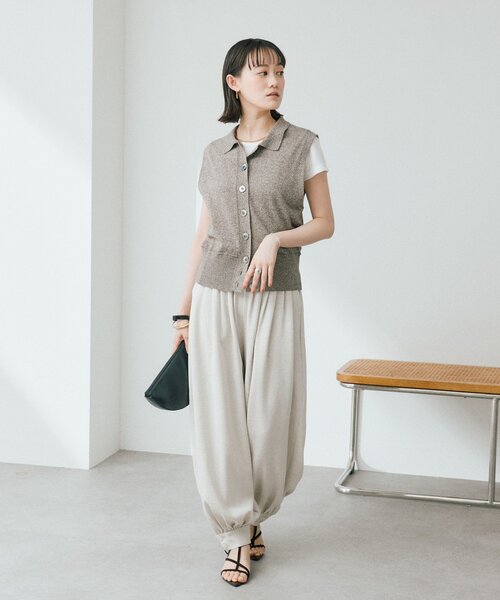 RIVE DROITE（リヴドロワ）の「予約【抜け感のある印象に】メランジポロカラーベスト（ニット/セーター・レディース・モカ/グレー・FREE）」の6枚目の写真