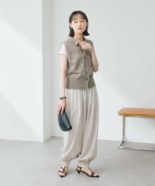 RIVE DROITE（リヴドロワ）の「予約【抜け感のある印象に】メランジポロカラーベスト（ニット/セーター・レディース・モカ/グレー・FREE）」の7枚目の写真