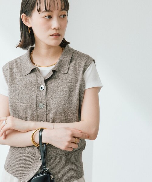 RIVE DROITE（リヴドロワ）の「予約【抜け感のある印象に】メランジポロカラーベスト（ニット/セーター・レディース・モカ/グレー・FREE）」の11枚目の写真