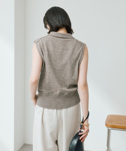 RIVE DROITE（リヴドロワ）の「予約【抜け感のある印象に】メランジポロカラーベスト（ニット/セーター・レディース・モカ/グレー・FREE）」の17枚目の写真