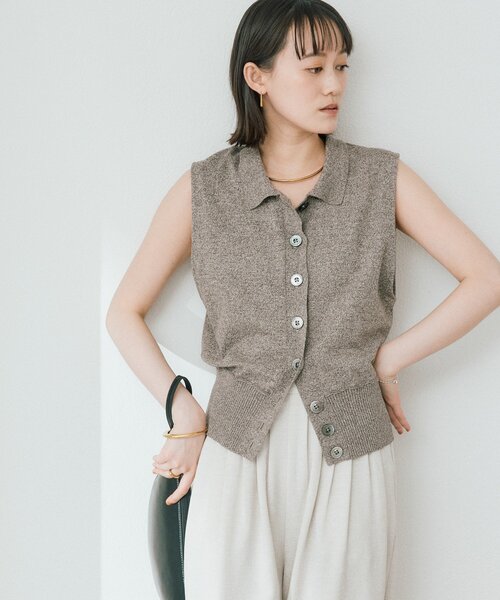RIVE DROITE（リヴドロワ）の「予約【抜け感のある印象に】メランジポロカラーベスト（ニット/セーター・レディース・モカ/グレー・FREE）」の18枚目の写真