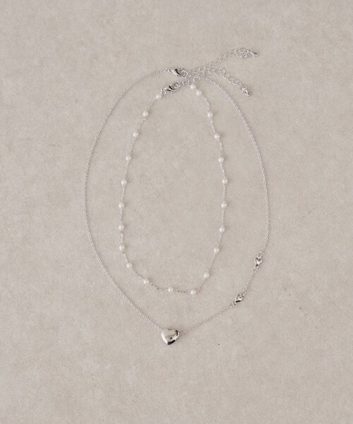 Chico（チコ）の「ハートモチーフ付きアシメデザインネックレス（ネックレス・レディース・ゴールド/シルバー・FREE）」の3枚目の写真