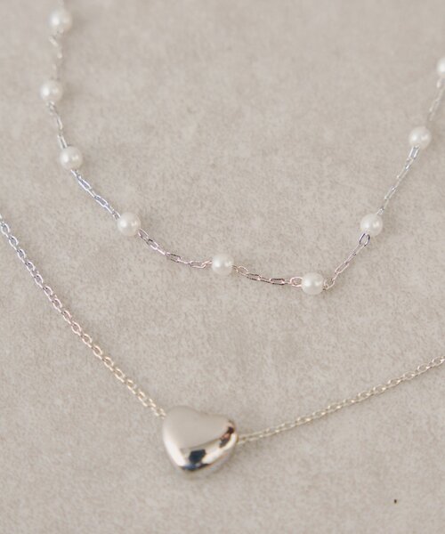 Chico（チコ）の「ハートモチーフ付きアシメデザインネックレス（ネックレス・レディース・ゴールド/シルバー・FREE）」の5枚目の写真