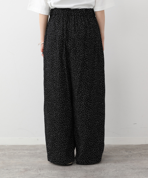 JOURNAL STANDARD LUXE(ジャーナルスタンダード ラックス)の「ドットプリントフロントタックパンツ(その他パンツ・レディース・ブラック・FREE)」の10枚目の写真