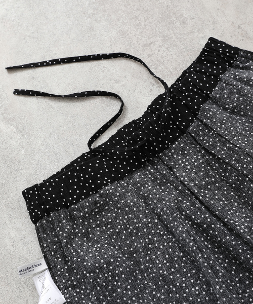 JOURNAL STANDARD LUXE(ジャーナルスタンダード ラックス)の「ドットプリントフロントタックパンツ(その他パンツ・レディース・ブラック・FREE)」の15枚目の写真