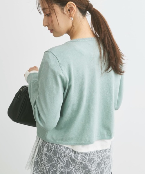 COHINA(コヒナ)の「グロッシーゴールドボタンカーディガン 【低身長・小柄女性】(カーディガン/ボレロ・レディース・ブルー/ネイビー/ホワイト/ピンク・ONE SIZE)」の6枚目の写真