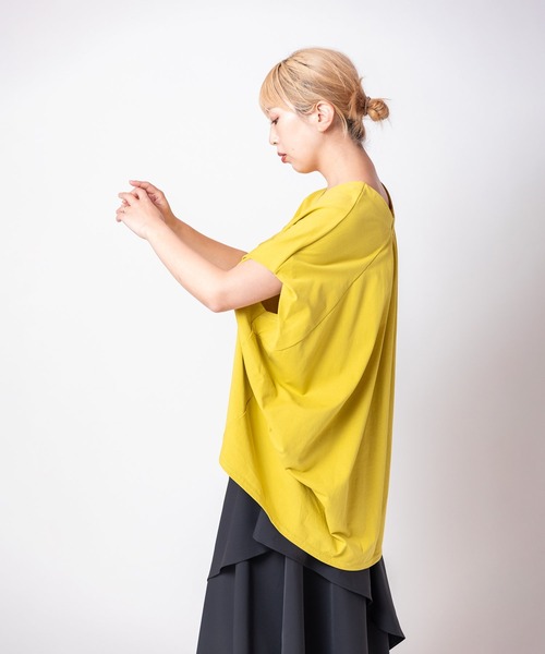 OSMOSIS(オズモーシス)の「Vネックサイドドレーププルオーバー(Tシャツ/カットソー・レディース・チャコール/ブルー/ホワイト/ブラック/ライトグリーン・ONE SIZE)」の12枚目の写真