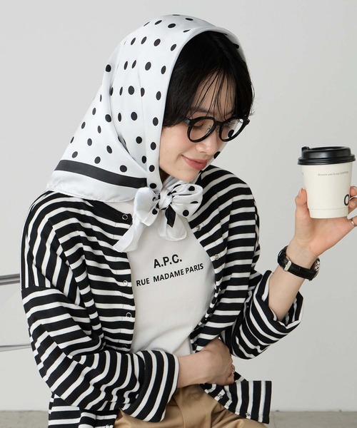 BONLECILL Marche(ボンルシールマルシェ)の「【BONLECILL Marche】アソート柄大判スカーフ 90×90(バンダナ/スカーフ・レディース・ブラック系1/ブラック/ホワイト/ブラウン・FREE)」の5枚目の写真