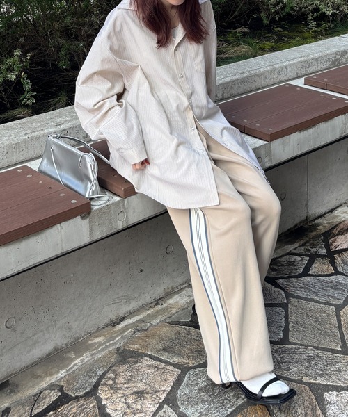 ISOOK(アイスー)の「【ISOOK / アイスー】配色ラインワイドパンツ / トラックパンツ ジャージ ビッグシルエット ドロスト ZOZOTOWN限定(スウェットパンツ・レディース・グレー/ブラック/ベージュ・FREE)」の10枚目の写真