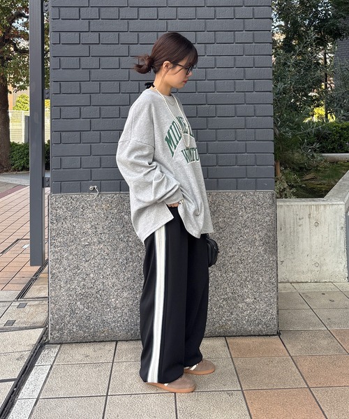 ISOOK(アイスー)の「【ISOOK / アイスー】配色ラインワイドパンツ / トラックパンツ ジャージ ビッグシルエット ドロスト ZOZOTOWN限定(スウェットパンツ・レディース・グレー/ブラック/ベージュ・FREE)」の7枚目の写真