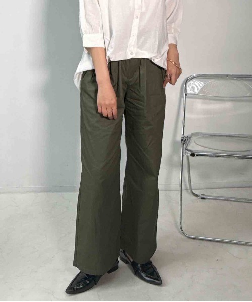AS KNOW AS plus(アズノゥアズプラス)の「◯ベルト付き ワンポイント刺繍 ストレートチノパンツ(チノパンツ・レディース・ベージュ/カーキ/ブラック・FREE)」の11枚目の写真