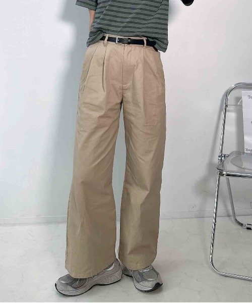 AS KNOW AS plus(アズノゥアズプラス)の「◯ベルト付き ワンポイント刺繍 ストレートチノパンツ(チノパンツ・レディース・ベージュ/カーキ/ブラック・FREE)」の21枚目の写真