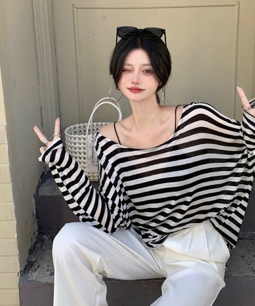 Ritzy（リッツィー）の「オーバーサイズ  オフショルダーボーダーシアー T シャツ（Tシャツ/カットソー・レディース・ブラック×ホワイト/ホワイト/ブラック・M/S）」の8枚目の写真