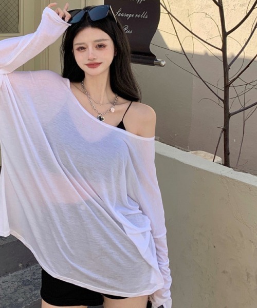 Ritzy（リッツィー）の「オーバーサイズ  オフショルダーボーダーシアー T シャツ（Tシャツ/カットソー・レディース・ブラック×ホワイト/ホワイト/ブラック・M/S）」の16枚目の写真